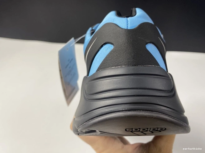 Boost Yeezy 700 MNVN 'Bright GZ3079 Cyan' ADIDAS 0814